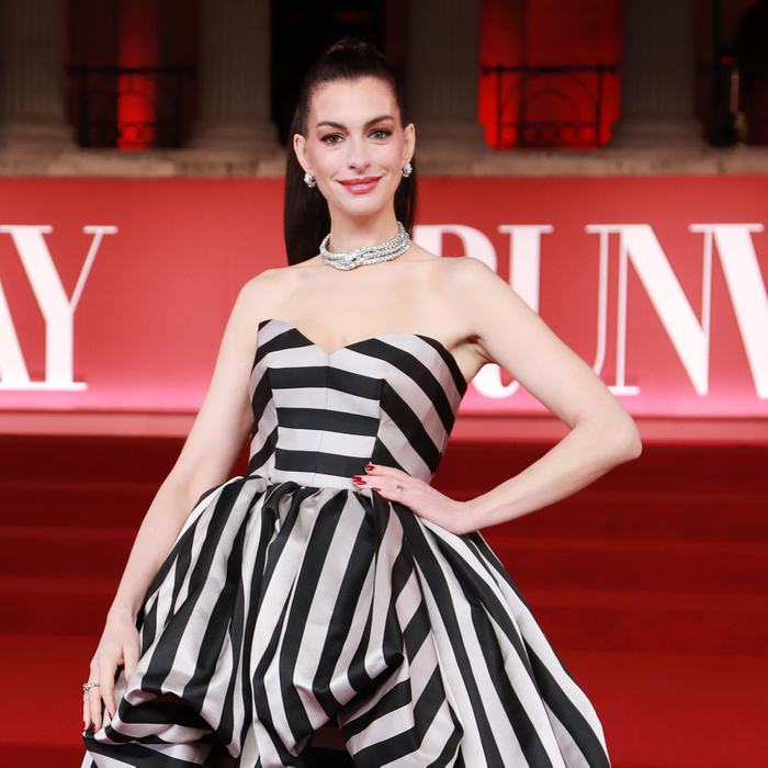 Ezt nem láttuk jönni: megdöbbentő dolgot kért a rajongóitól Anne Hathaway