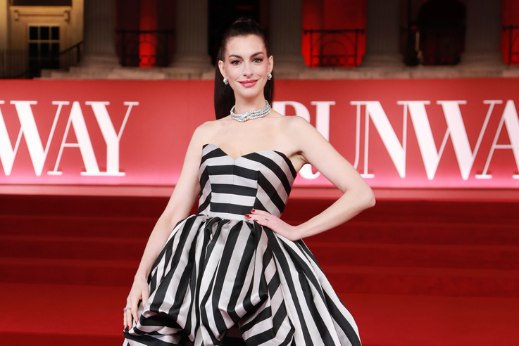 Ezt nem láttuk jönni: megdöbbentő dolgot kért a rajongóitól Anne Hathaway