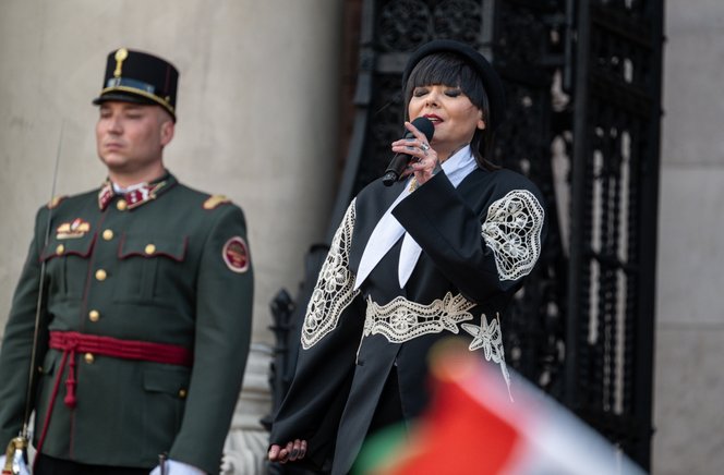 Oláh Ibolya: Orbán Viktornak már rég elmentek otthonról, egy szociopata