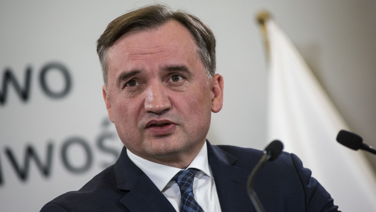 Magyar Péter beiktatása után a körözött lengyel exminiszter elhagyta Magyarországot
