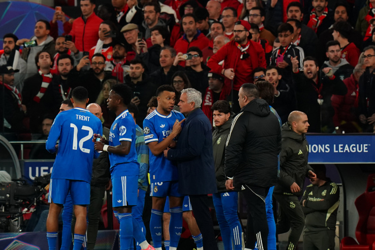 A spanyol sajtó már tényként közli: ismét José Mourinho lesz a Real Madrid vezetőedzője