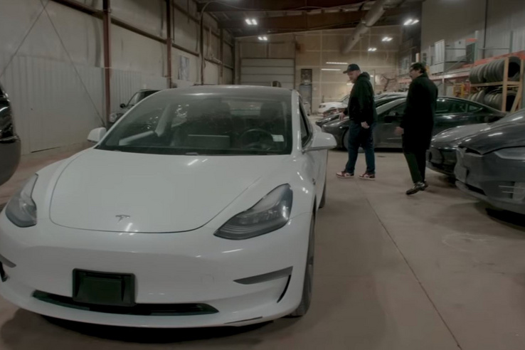 600 ezer kilométer után eredeti akkuval megy ez a Model 3