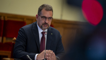 Bóna Szabolcs: Társadalmi vitára kell bocsátani a földtörvényt