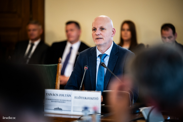 Tanács Zoltán