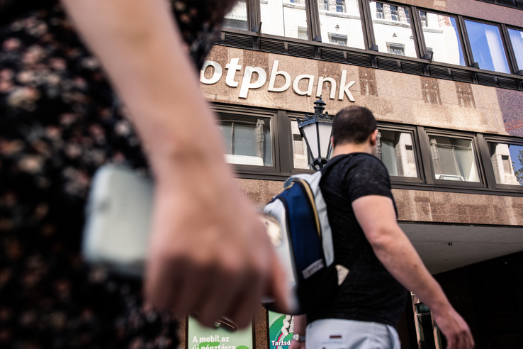 Egyre nagyobb a harc, itt a bankok válasza a Revolutnak