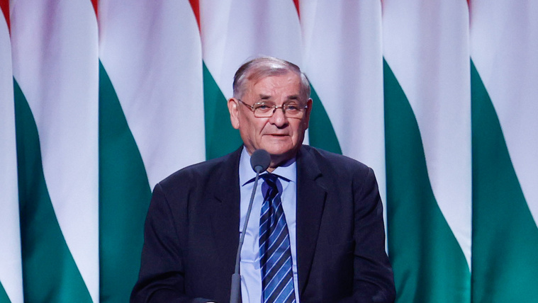 Visszaadta mandátumát Lezsák Sándor, majd meglepő dolgot tett