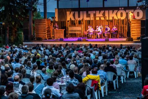 Gyerekprogramok, koncertek, színházi estek – Teljes a Kultkikötő 2026-os nyári programja