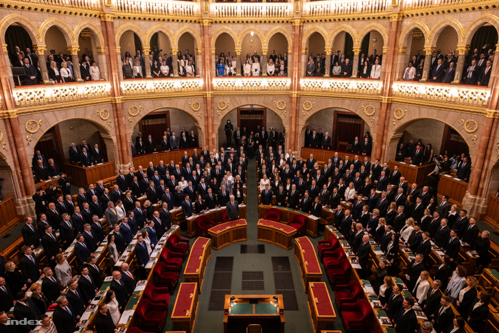 A kormány alakuló ülése 2026. május 9-én