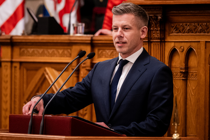 Elemző: Magyar Péterék első napjai sok mindent elárultak az&nbsp;új hatalomról