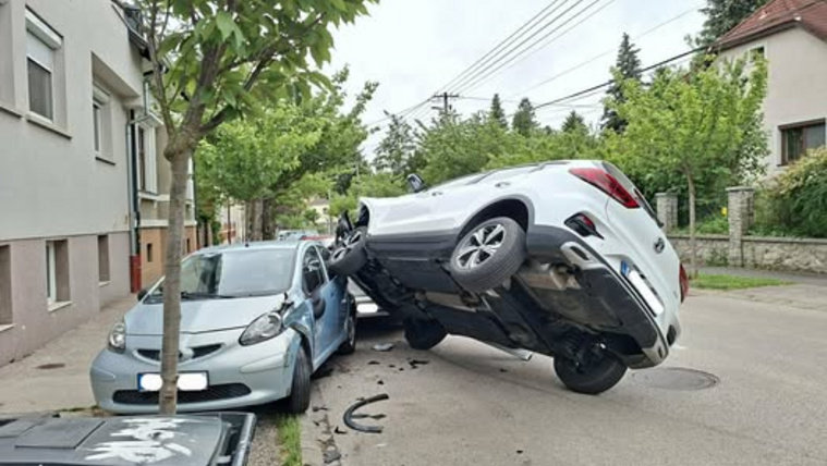 Parkoló autókat tarolt le egy sofőr Sopronban