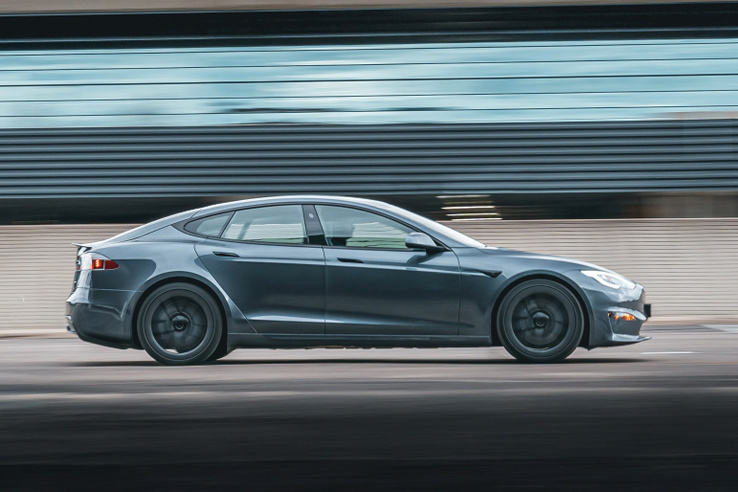 Vége, két modelljét is elbúcsúztatta a Tesla