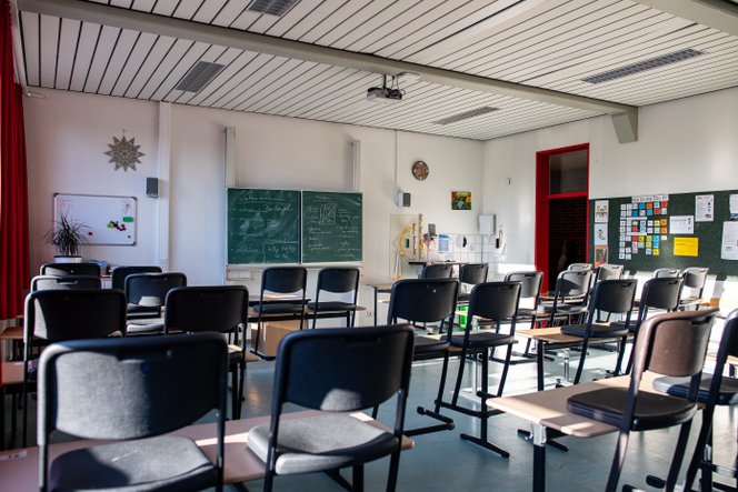 Érettségiző lányoknak szexért cserébe segített volna a matektanár, két budai elit iskola is érintett