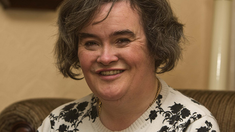 Susan Boyle a Got Talent sztárja: 65 évesen csillogós estélyiben ragyogott