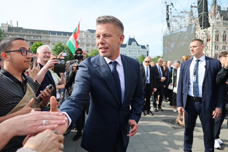 Megtörtént a minisztériumok átadás-átvétele, Pintér Sándor teljes körű vizsgálatot kért maga ellen
