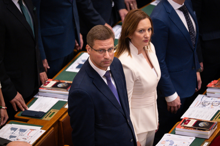 „Gulyás Gergely nem tudta abszolválni, hogy az új struktúra szerint adják át a kormányzati felelősségi köröket”