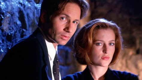 Az 57 éves Gillian Anderson Cannes-ban: dús, szőke frizurával pózolt
