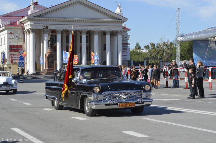 GAZ-13 Csajka