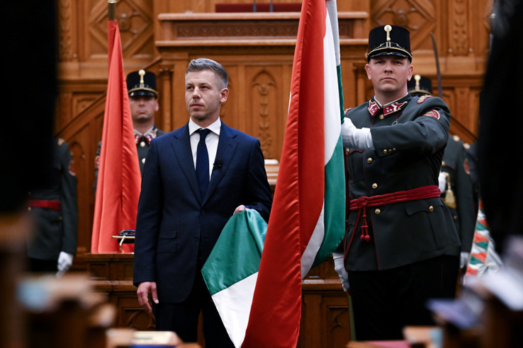 Hatalmas döntést hozott Magyar Péter, itt van a névsor, nekik mond fel