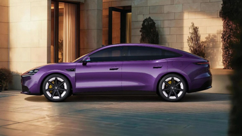 A Porsche Taycan babérjaira törne az új MG 07?