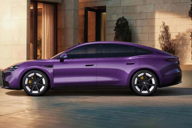 A Porsche Taycan babérjaira törne az új MG 07?
