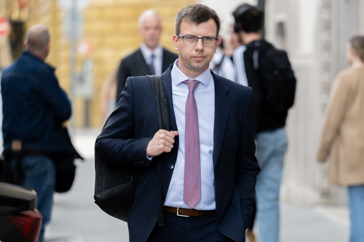 Magyar Péter a Fidesz-frakció várható új vezetőjéről: titkosszolgaként dolgozott, az SZDSZ jelöltje volt