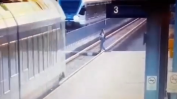 Lelépett a száguldó vonat elé egy 22 éves lány, mert egy érkező szerelvényt nézett