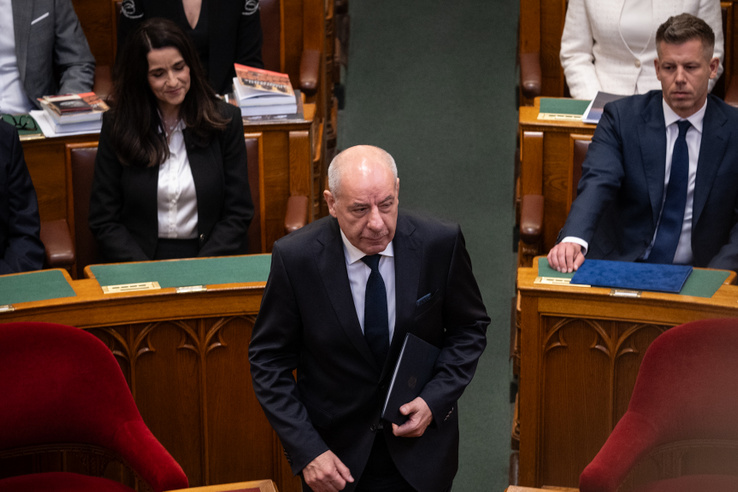 Sulyok Tamás körül morális vita bontakozott ki, nem közjogi