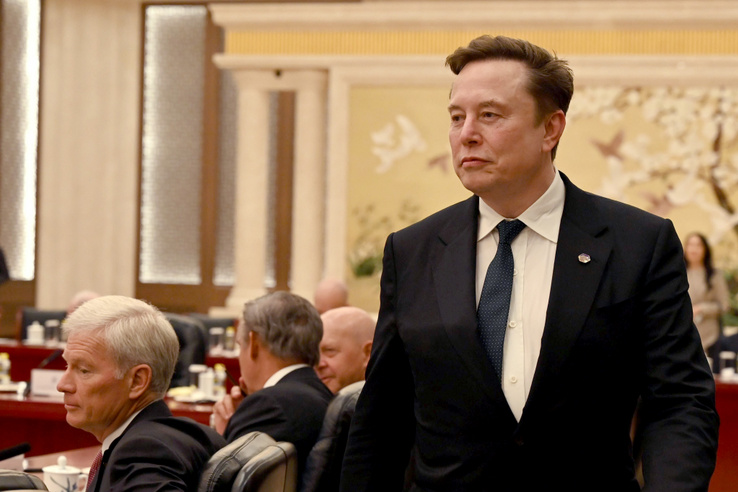 A francia bíróság elfogatóparancsot adhat ki Elon Musk ellen