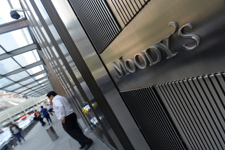 Komoly vizsga előtt állnak Magyar Péterék: már a héten ítéletet mond az országról a Moody's