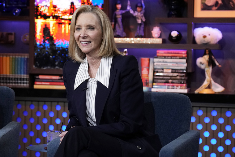 Lisa KudrowLisa Kudrow várandósságát ezzel szemben beépítették a Jóbarátok történetébe