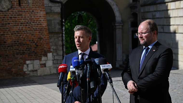 Magyar Péter Krakkóból küldött figyelmeztetést