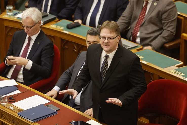 Munkát keres a kegyelmi ügy szereplője, Répássy Róbert