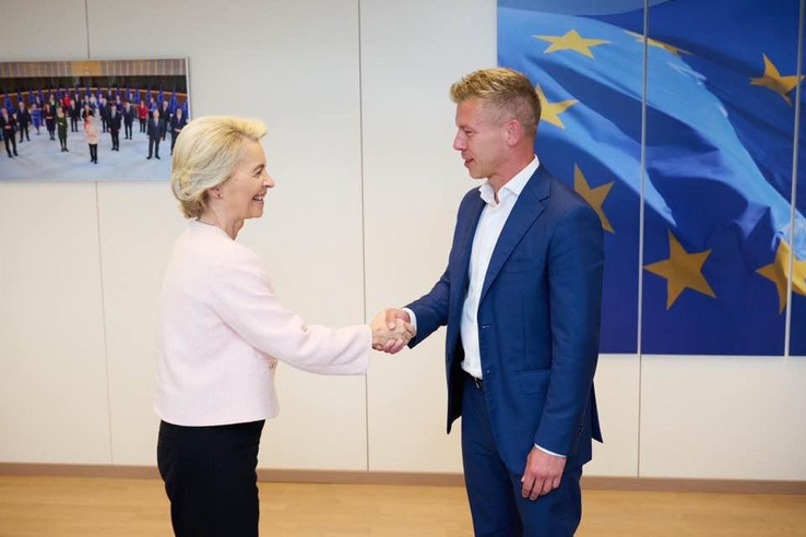 Brüsszel gyors áttörést remélt Orbán Viktor bukása után, Magyar Péter viszont rátaposott a fékre