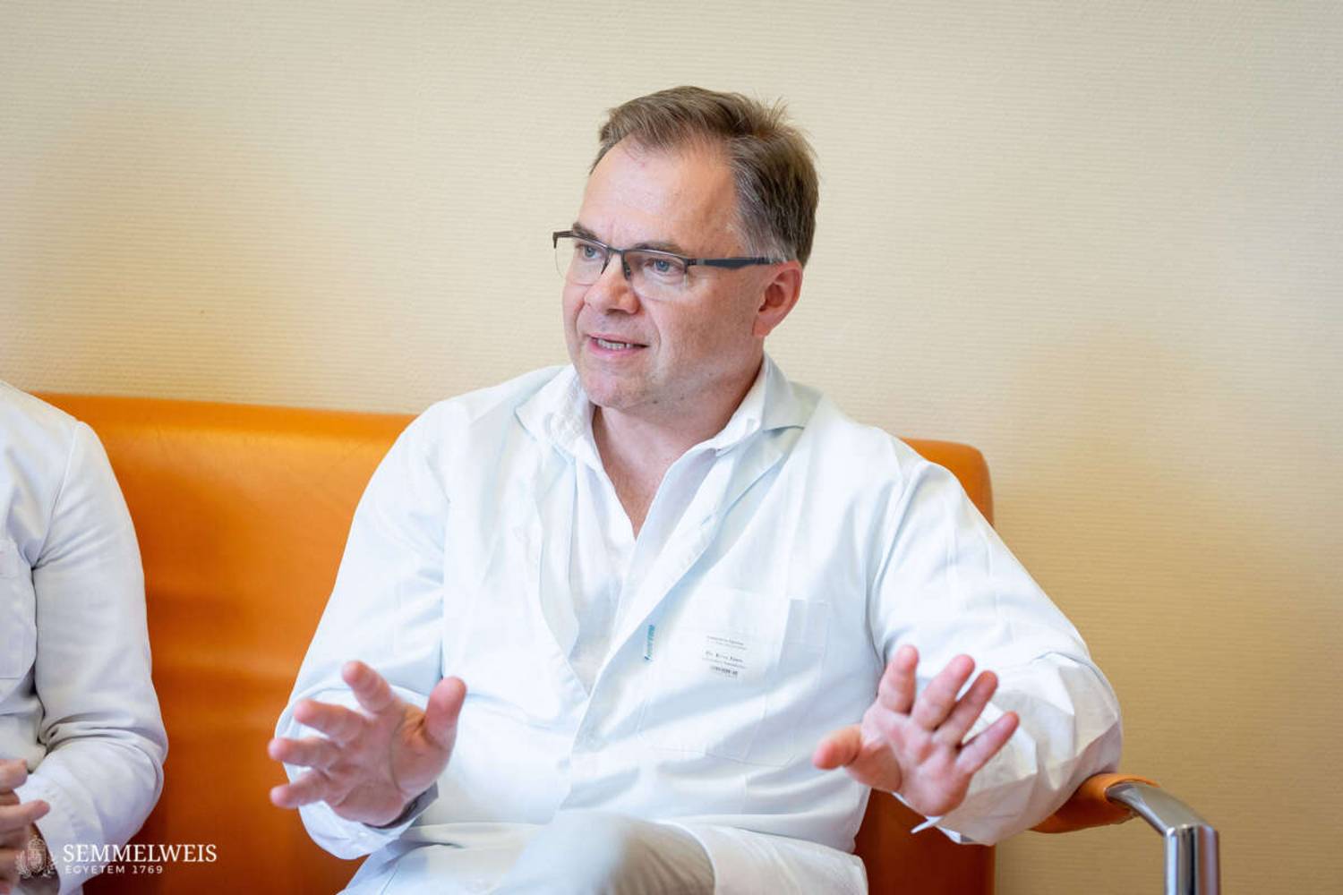 dr. Kósa János biológus, aki a preimplantációs genetikai vizsgálatot felügyelte