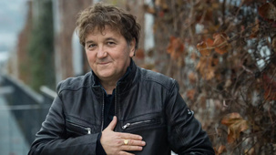 Műsorváltozás! Ezzel a filmmel emlékezik Scherer Péterre a közmédia