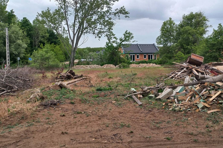 Megszólalt a vállalkozó, akin a&nbsp;házukat, pénzüket keresik az&nbsp;emberek Vácrátóton