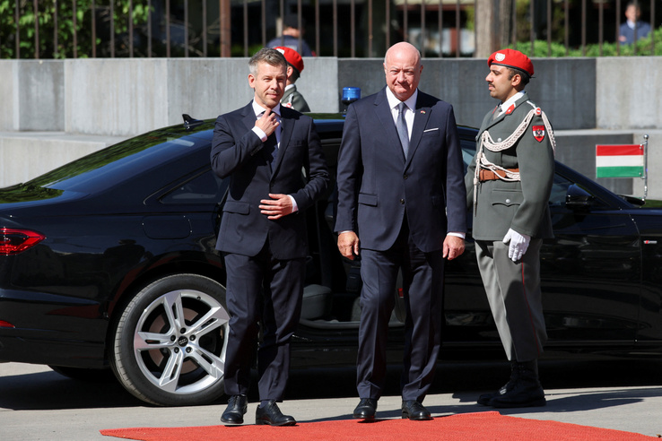 Magyar Péter megérkezett az osztrák kancellárhoz