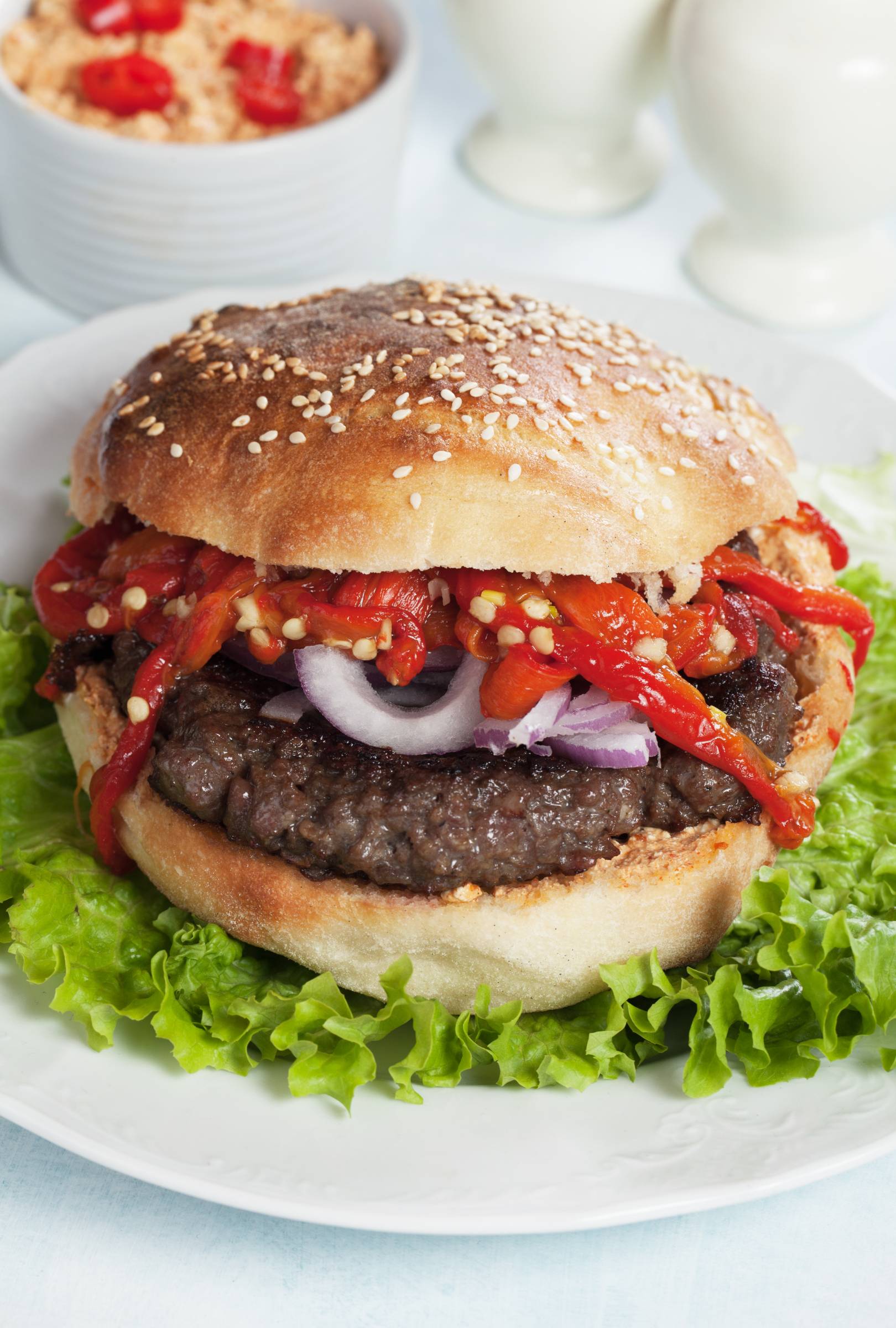 Ez a szaftos húspogácsa remekül passzol egy balkáni burgerhez.