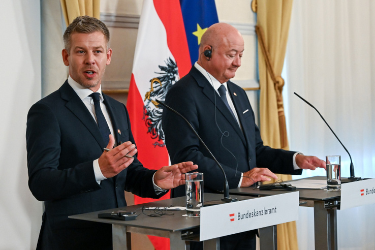 Ausztria fizethet az azbesztbotrányban: Magyar Péter csak felszínre hozta a kinti feszültséget