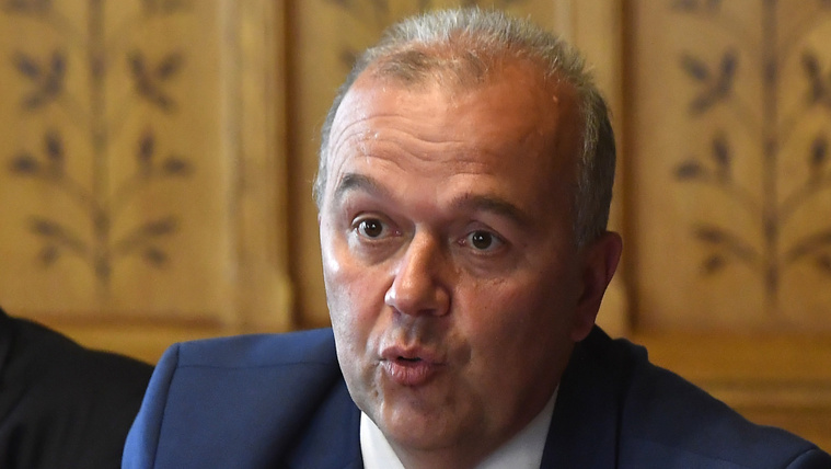 Gaudi-Nagy Tamás feljelenti Magyar Pétert, aki azonnal és tömören reagált