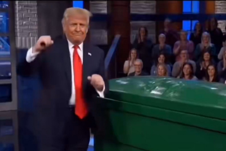Donald Trump szó szerint kidobta Stephen Colbertet a stúdióból