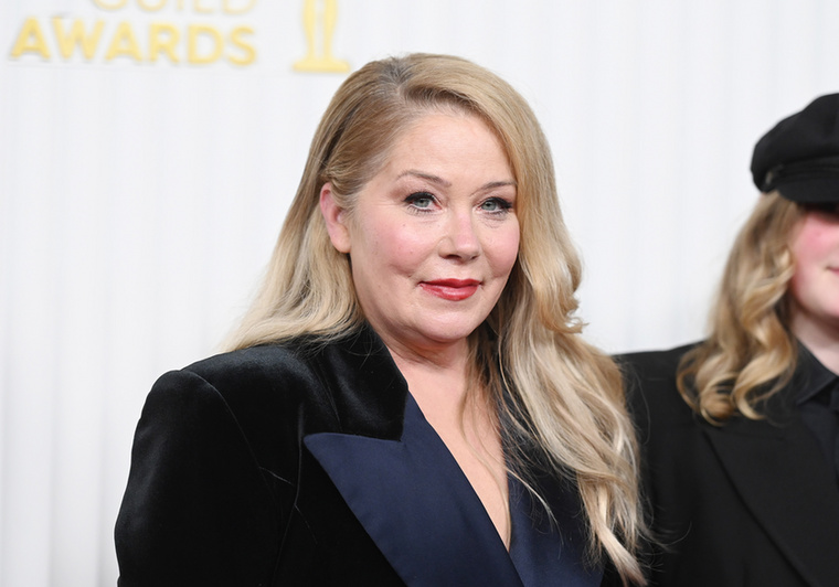 Christina ApplegateChristina Applegate-nél 36 évesen diagnosztizáltak mellrákot