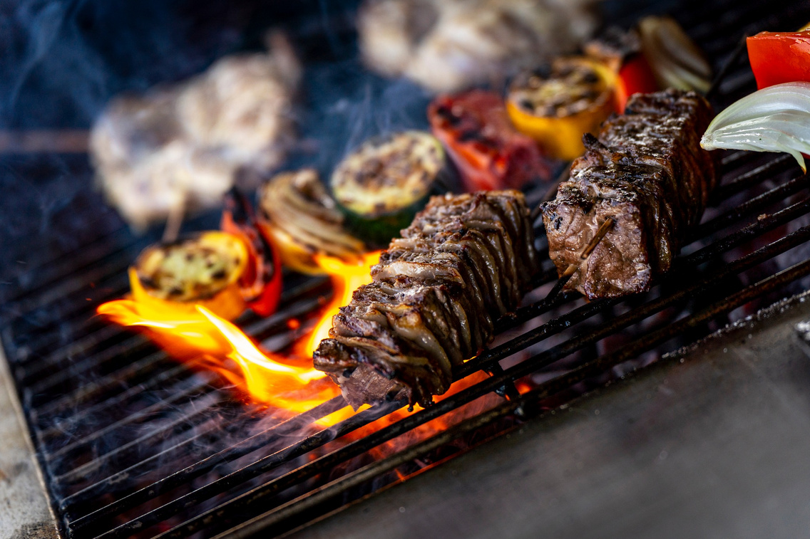Ehhez hasonló finomságokat készít majd Tornyos Balázs a grill mögött