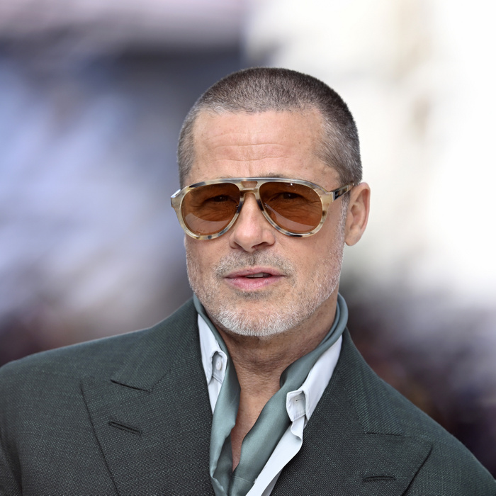 Furcsa ügybe keveredett Brad Pitt: intimkrémet áruló cég perli a színész szépségmárkáját