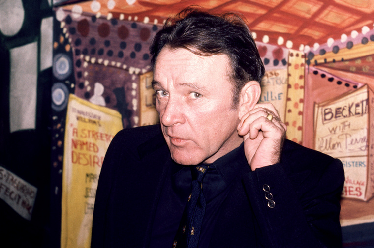 Richard BurtonRichard Burton neve már nagyon korán előkerült James Bond kapcsán