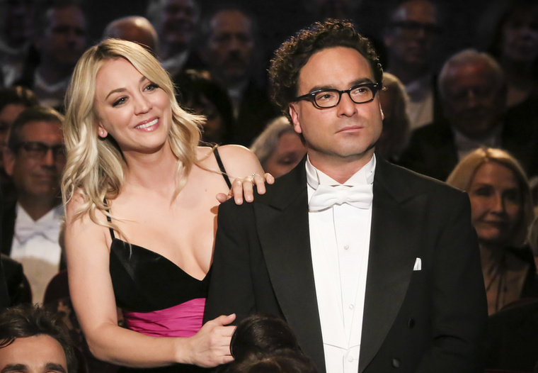 Kaley Cuoco és Johnny GaleckiKaley Cuoco és Johnny Galecki a Agymenők forgatásán szerettek egymásba