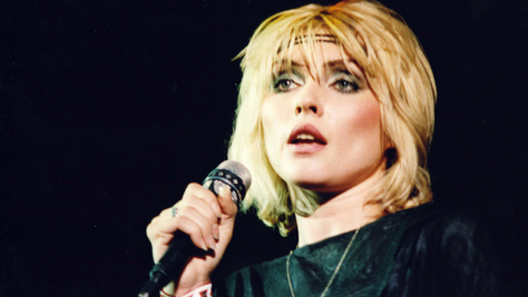 A 80 éves Debbie Harry plasztikáztatott