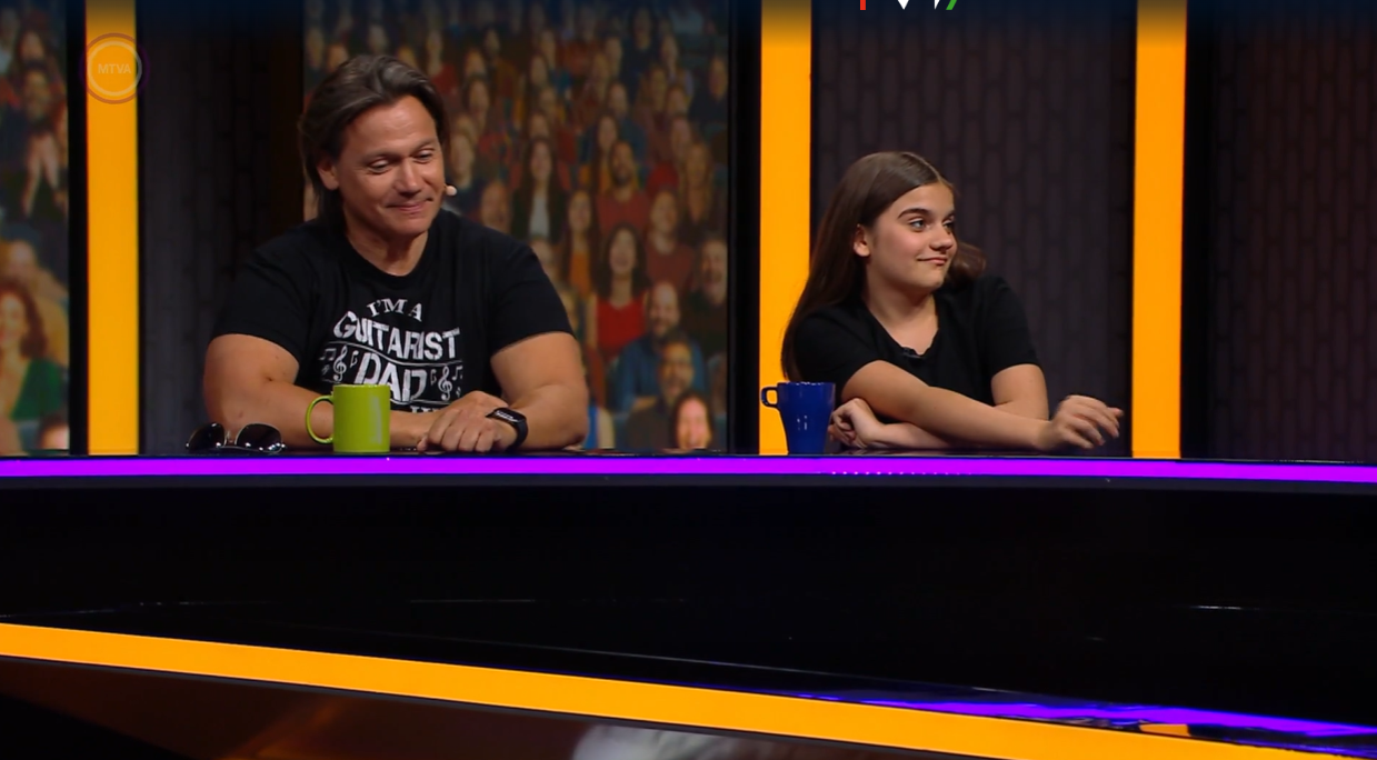 Kovács Áron és lánya, Luca.png