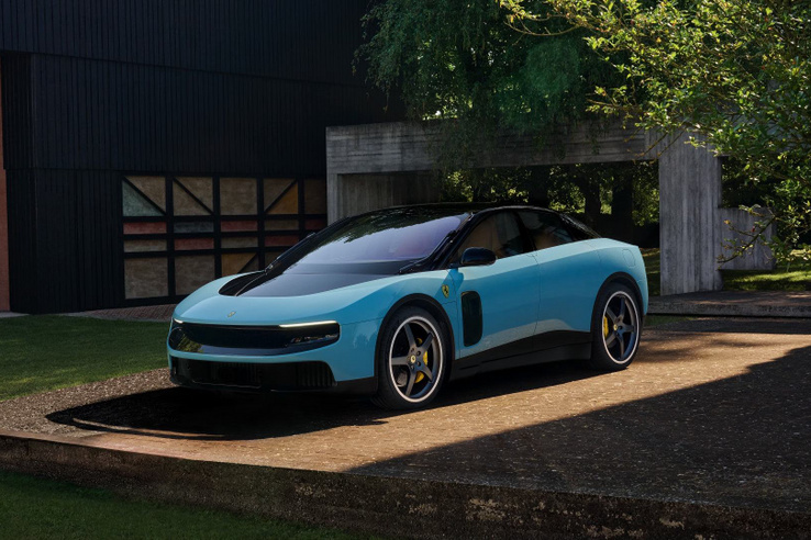 Nem épít önvezető autót, és megtartja a benzinest a Ferrari