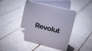 Visszavonulót fúj a Revolut: jegelik az átutalások tranzakciós díját egy időre